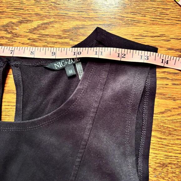 Nic + Zoe Black Sleeveless Top with keyhole on back Size M - Picture 6 of 9